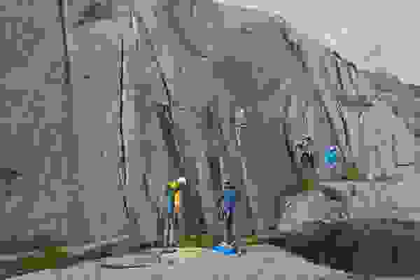 Clean Climbing Kurse Lofoten – Kletterschule YOYO