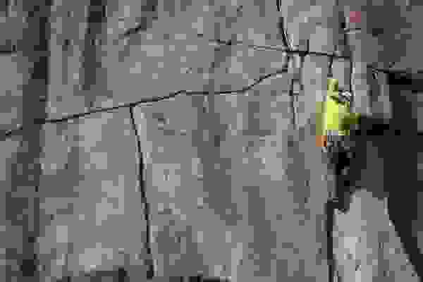 Clean Climbing Kurse Lofoten – Kletterschule YOYO