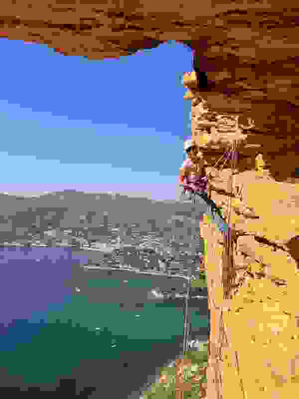 Cape Canaille, Les Calanques Mehrseillängenrouten – Kletterschule YOYO