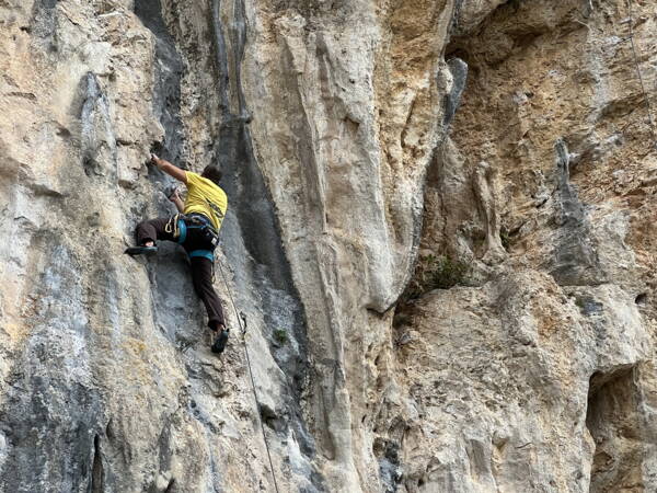 Manikia Griechenland Outdoor-Kletterkurse – Kletterschule YOYO