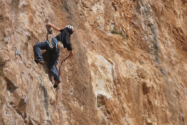 Leonidio/Kyparissi Outdoor-Kletterkurse – Kletterschule YOYO