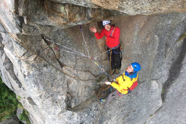 Clean Climbing Kurse Lofoten – Kletterschule YOYO