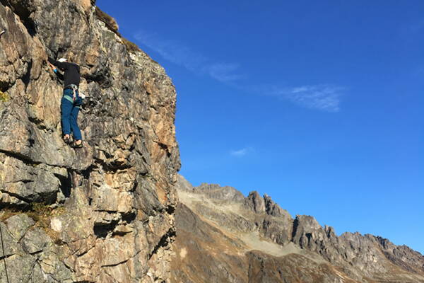 Sewenhütte SAC Outdoor-Kletterkurse – Kletterschule YOYO Sewenhütte SAC Outdoor-Kletterkurse – Kletterschule YOYO