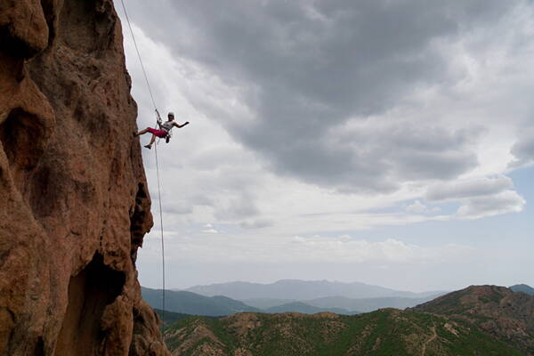 Korsika Mehrseillängenrouten – Kletterschule YOYO