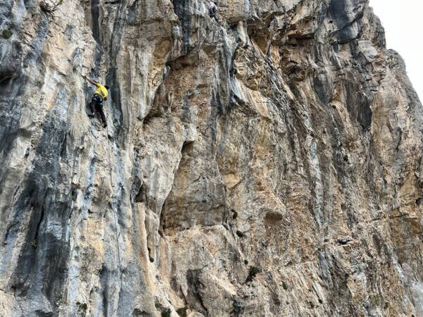 Manikia Griechenland Outdoor-Kletterkurse – Kletterschule YOYO