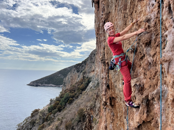Leonidio/Kyparissi Outdoor-Kletterkurse – Kletterschule YOYO