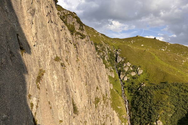Teufelstalwand Schöllenen – Kletterschule YOYO