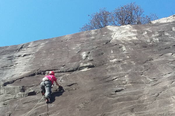 Ponte Brolla Outdoor-Kletterkurse – Kletterschule YOYO