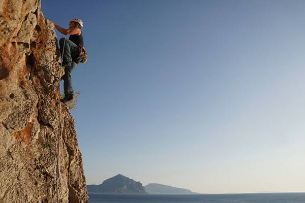 Sizilien Outdoor-Kletterkurse – Kletterschule YOYO