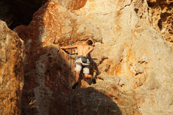 Sizilien Outdoor-Kletterkurse – Kletterschule YOYO
