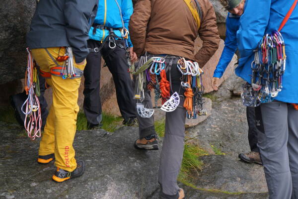 Clean Climbing Kurse Lofoten – Kletterschule YOYO Clean Climbing Kurse Lofoten – Kletterschule YOYO