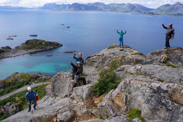 Clean Climbing Kurse Lofoten – Kletterschule YOYO Clean Climbing Kurse Lofoten – Kletterschule YOYO