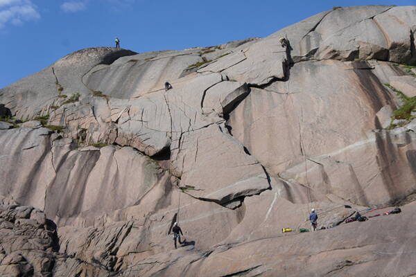 Grimselpass Mehrseillängenrouten – Kletterschule YOYO