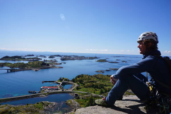 Clean Climbing Kurse Lofoten – Kletterschule YOYO Clean Climbing Kurse Lofoten – Kletterschule YOYO