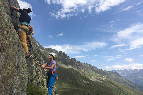 Sewenhütte SAC Outdoor-Kletterkurse – Kletterschule YOYO Sewenhütte SAC Outdoor-Kletterkurse – Kletterschule YOYO