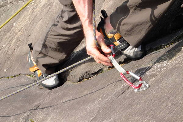 Ponte Brolla Outdoor-Kletterkurse – Kletterschule YOYO