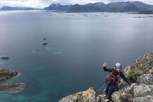 Clean Climbing Kurse Lofoten – Kletterschule YOYO Clean Climbing Kurse Lofoten – Kletterschule YOYO