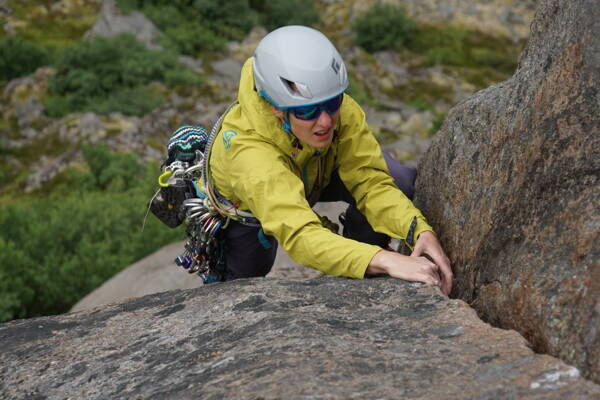 Clean Climbing Kurse Lofoten – Kletterschule YOYO