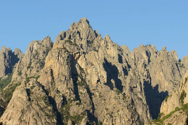 Korsika Mehrseillängenrouten – Kletterschule YOYO