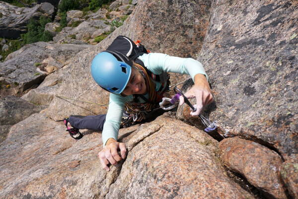 Clean Climbing Kurse Lofoten – Kletterschule YOYO